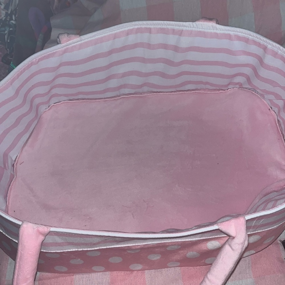COPY - Big pink basket polka dots